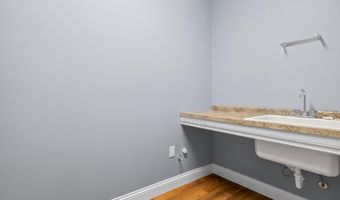 515 E Main St, Anna, OH 45302