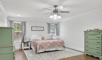 82 Drury Ln, Albertville, AL 35950