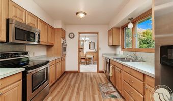 221 W School St, Absarokee, MT 59001