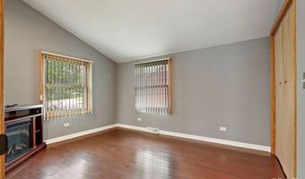 22719 W Silver Lake Ave, Antioch, IL 60002