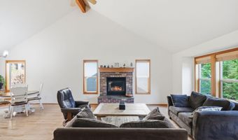 19905 Antler Point Dr, Bend, OR 97702