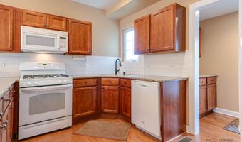 40431 N Fairview St, Antioch, IL 60002