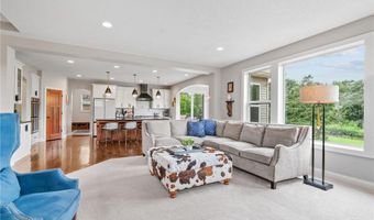405 Riverside Cir, Anoka, MN 55303