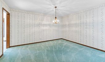 90 N Prairie Dr, Addison, IL 60101