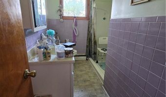 151 Cleveland Ct, Andover, OH 44003