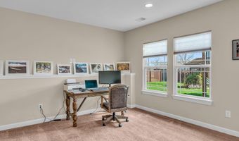 16657 Sandstone Cir, Basehor, KS 66007