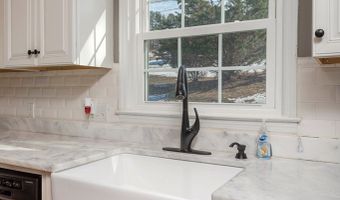 144 Mountain View Dr, Abingdon, VA 24211