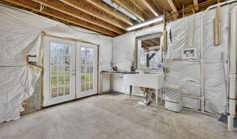 584 S POES Rd, Amissville, VA 20106