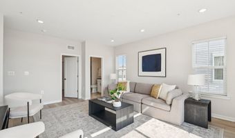 23162 HORSESHOE TRAIL Sq, Ashburn, VA 20148