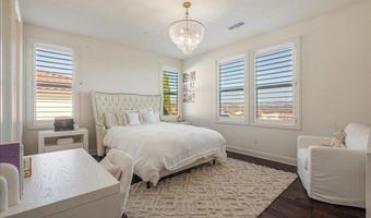 2543 Glasgow Dr, Carlsbad, CA 92010