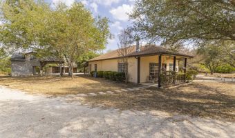 10863 La Vernia, Adkins, TX 78101