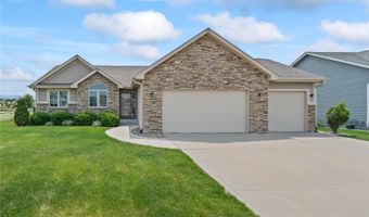 316 34th St SE, Altoona, IA 50009