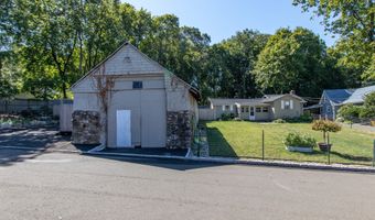41 Wakemore St, Darien, CT 06820