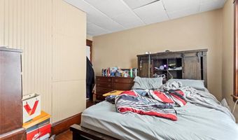 9 Southern St, Cranston, RI 02920