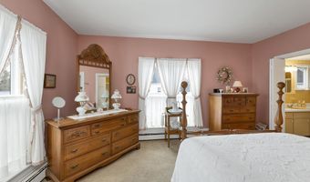19 Church St, Alton, NH 03809