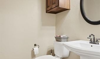 912 Stephanie Ln, Altus, OK 73521