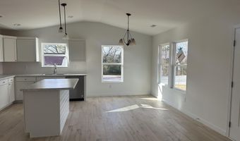 8110 5th St, Boiling Springs, SC 29316