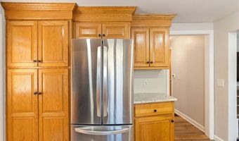 72 Nichols Rd, North Kingstown, RI 02852