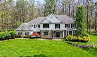 875 Cascades Dr, Aurora, OH 44202