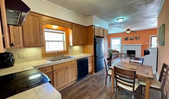 905 N 6th St, Alpine, TX 79830