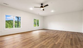 43 Strichen Ln, Bella Vista, AR 72715