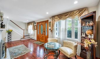 118 Grant Ave, Albertson, NY 11507