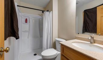 101 Hidden Meadow Ct, Apple Valley, MN 55124