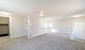 402 Center Ave, Alexander, IA 50420
