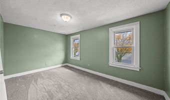 884 Lovers Ln, Akron, OH 44306