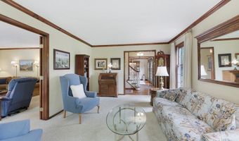 450 Eldridge Rd, Aurora, OH 44202