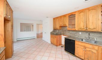 7 Kile Ct, Airmont, NY 10952