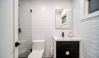 4 Ayr Ct, Airmont, NY 10901