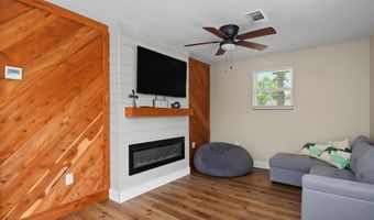 6007 Tyler St, Bay St. Louis, MS 39520