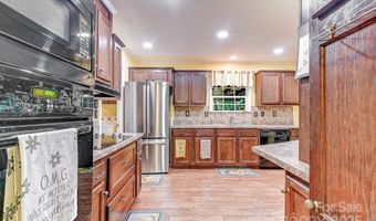 20 Jessica Ln, Barnardsville, NC 28709