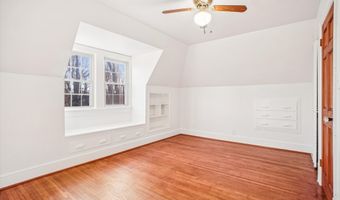 6022 VALLEY VIEW Dr, Alexandria, VA 22310