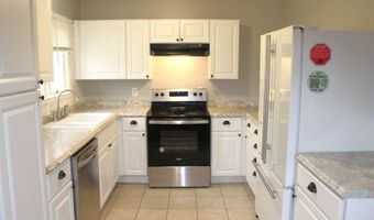 1905 E 47th St, Anderson, IN 46013