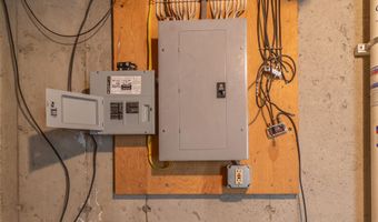 95 Yankee Ave, Bangor, ME 04401