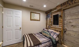 14 Absoraka Dr, Cody, WY 82414