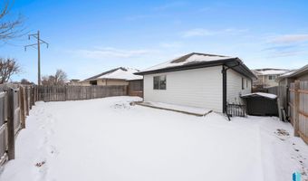 305 S Spring Pl, Brandon, SD 57005