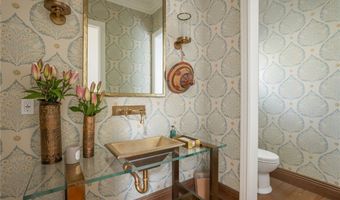2210 Triunfo Pl, Agoura Hills, CA 91301