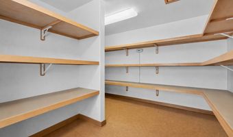 1030 KUKUAU St, Hilo, HI 96720