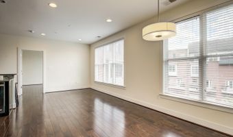 1107 S WALTER REED Dr 302, Arlington, VA 22204
