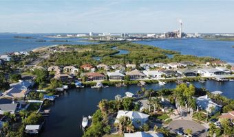 6612 BLACKFIN Way, Apollo Beach, FL 33572