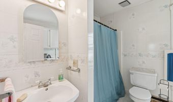 49 Sewall St, Augusta, ME 04330