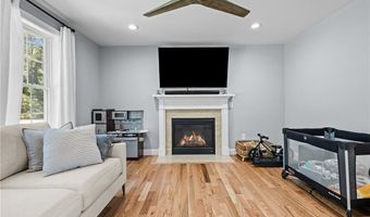 51 Kenyon Hill Trl, Richmond, RI 02898