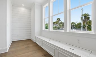 340 9TH St, Atlantic Beach, FL 32233