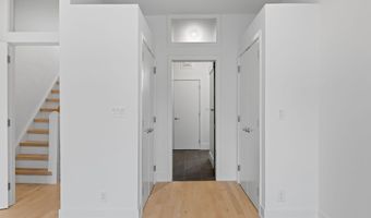252 SUMAC St, Philadelphia, PA 19128