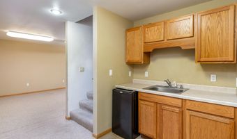 2516 Somerset Dr, Ames, IA 50010