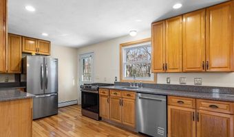 148 North Rd, Hopkinton, RI 02833