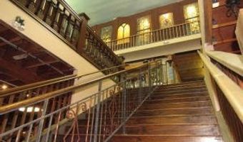 1332 COMMERCIAL St, Astoria, OR 97103